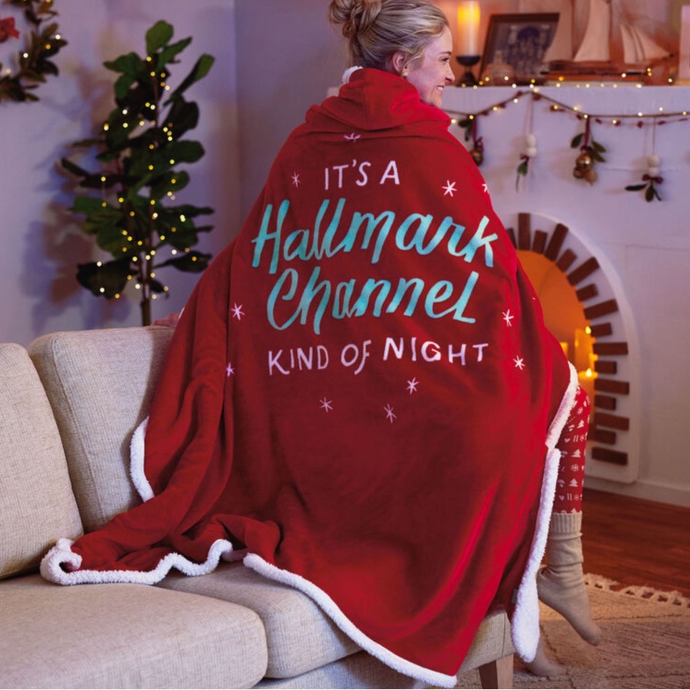 ✨🆕♥️🎄❄️HALLMARK “IT’S A HALLMARK CHANNEL KIND OF NIGHT” HOODED BLANKET❄️…